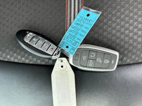 Used 2025 Nissan Altima 2.5 SR FWD image 28