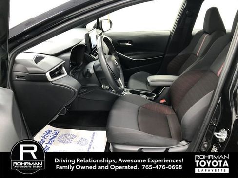 Used 2025 Toyota Corolla SE w/ Convenience Package image 11