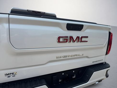 Used 2022 GMC Sierra 1500 Denali AWD/4WD image 37