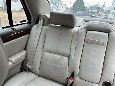 Used 2001 Cadillac Seville STS w/ Premium Luxury Pkg image 21