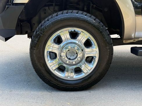 Used 2012 Ford F250 King Ranch w/ King Ranch w/Chrome Pkg image 21