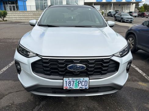 Used 2025 Ford Escape ST-Line Select w/ Tech Pack #2 AWD/4WD image 2
