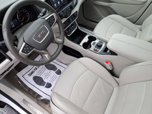 Used 2018 GMC Terrain Denali w/ Advanced Safety Package image 16