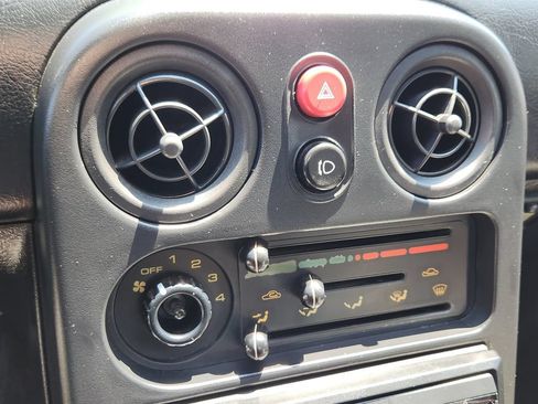 Used 1993 MAZDA MX-5 Miata Limited Edition RWD image 19