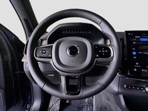 New 2026 Volvo XC90 T8 Ultra w/ Protection Package AWD/4WD image 11