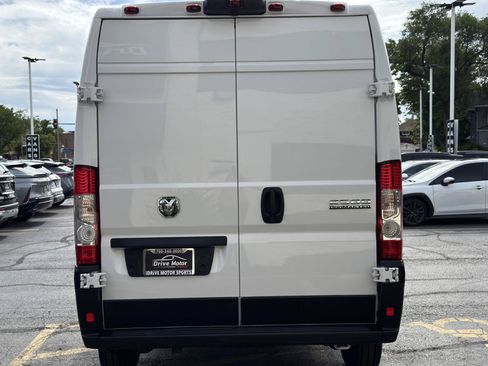 Used 2026 RAM ProMaster 2500 w/ Convenience Group FWD image 9