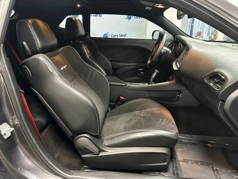 Used 2016 Dodge Challenger SRT Hellcat image 16