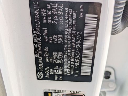 Used 2025 Hyundai Santa Fe SEL FWD image 32