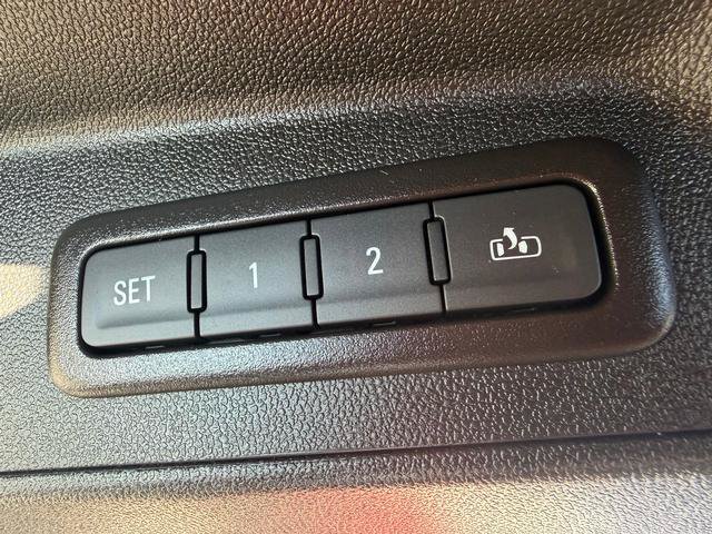 Used 2020 Chevrolet Equinox Premier w/ LPO, Floor Liner Package AWD/4WD image 10