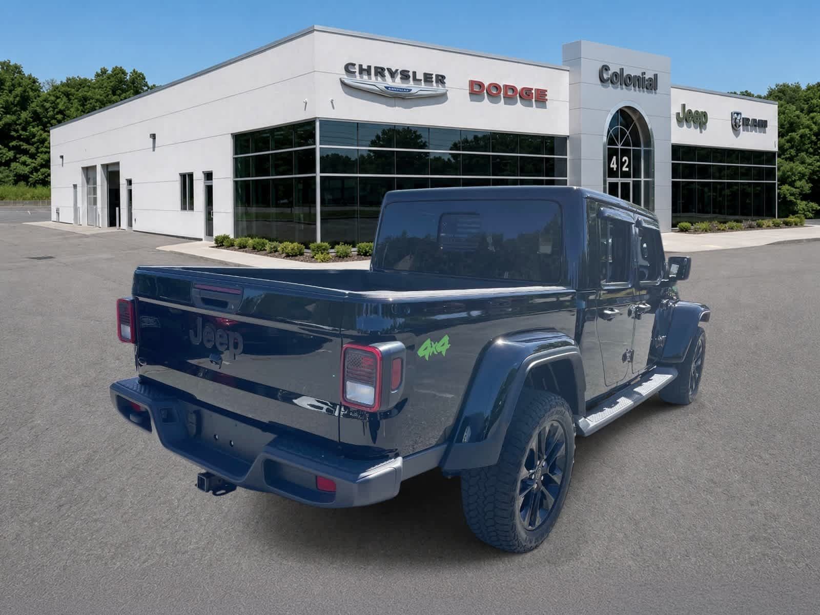 Used 2025 Jeep Gladiator Sport AWD/4WD image 5