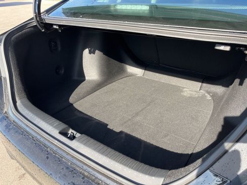 Used 2025 Honda Accord SE image 9