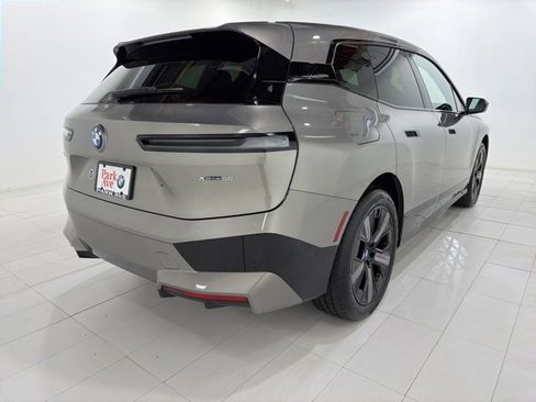 Used 2025 BMW iX xDrive50 w/ Premium Package image 5