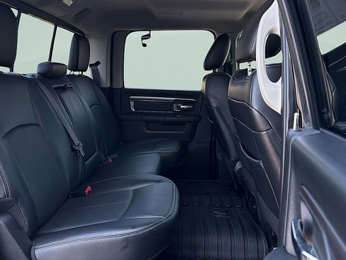 Used 2018 RAM 2500 Laramie w/ Sport Appearance Group AWD/4WD image 28