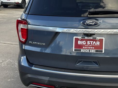 Used 2019 Ford Explorer Platinum AWD/4WD image 11