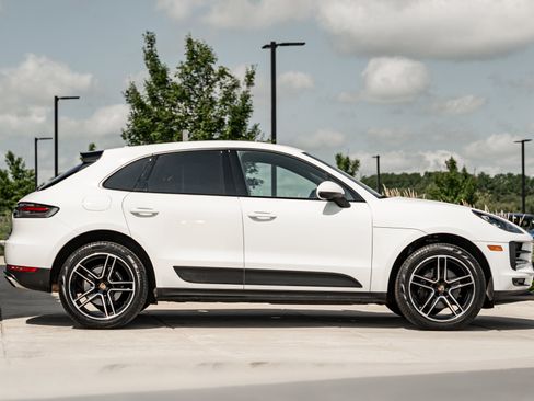 Used 2019 Porsche Macan AWD/4WD image 3