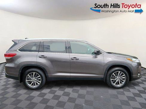 Certified 2019 Toyota Highlander XLE AWD/4WD image 7