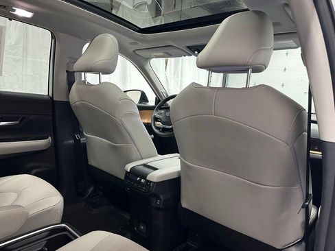 Used 2025 Toyota Grand Highlander Limited image 60