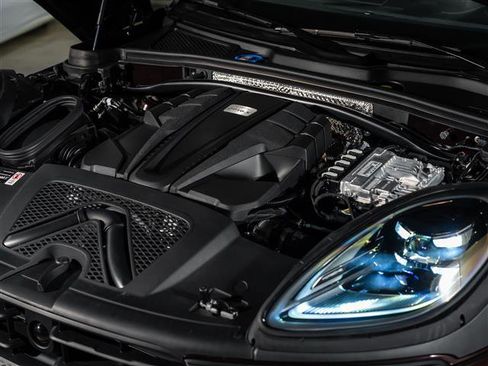 New 2026 Porsche Macan S image 14