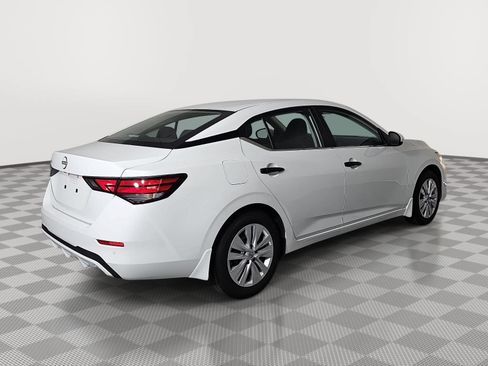 Certified 2025 Nissan Sentra S FWD image 8