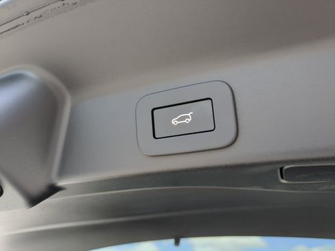 New 2026 Jaguar F-PACE R-Dynamic S image 11