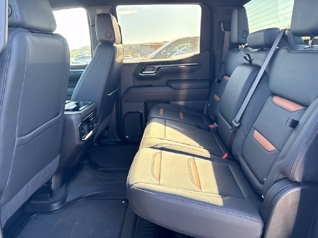 Used 2025 GMC Sierra 1500 AT4 AWD/4WD image 9