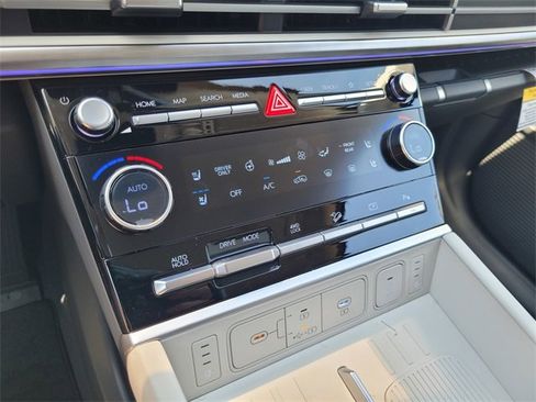 New 2025 Hyundai Santa Fe Calligraphy image 16