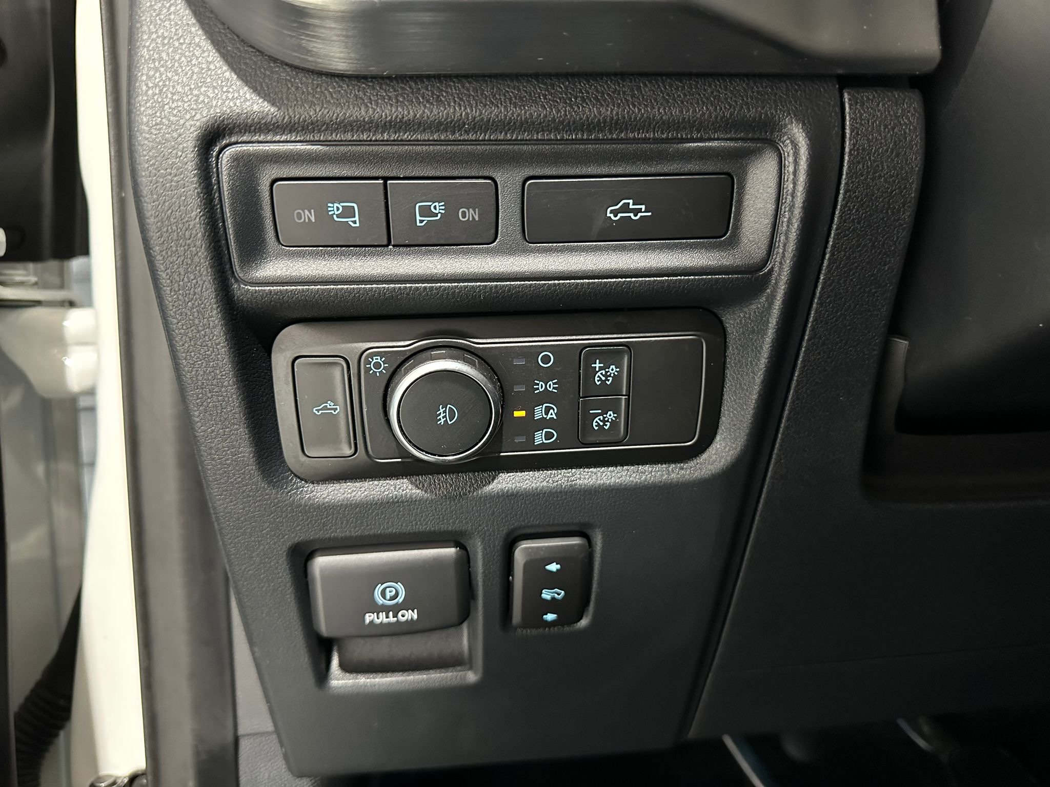 Used 2021 Ford F150 Lariat w/ Equipment Group 502A High AWD/4WD image 17