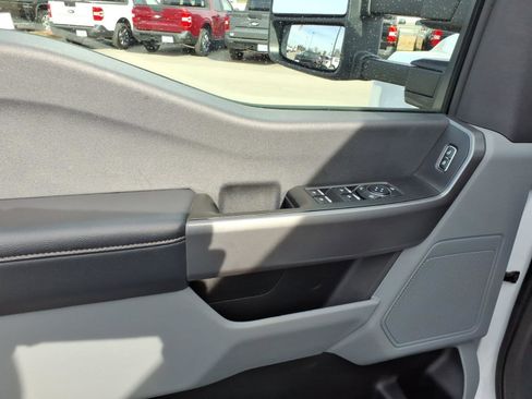 Certified 2025 Ford F250 XLT image 11
