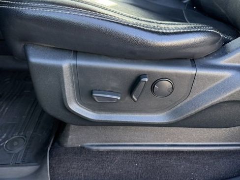 Used 2020 Ford F150 Lariat image 16