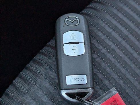 Used 2016 MAZDA MAZDA3 i Touring w/ Popular Equipment Package image 28