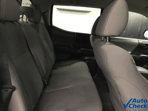 Used 2017 Toyota Tacoma SR5 w/ Tow Package image 27