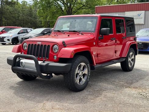 Used 2014 Jeep Wrangler Unlimited Sahara w/ Connectivity Group AWD/4WD image 7
