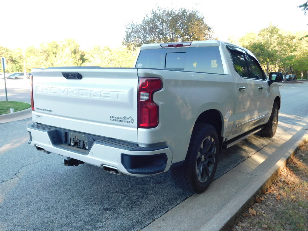 Certified 2023 Chevrolet Silverado 1500 High Country AWD/4WD image 4