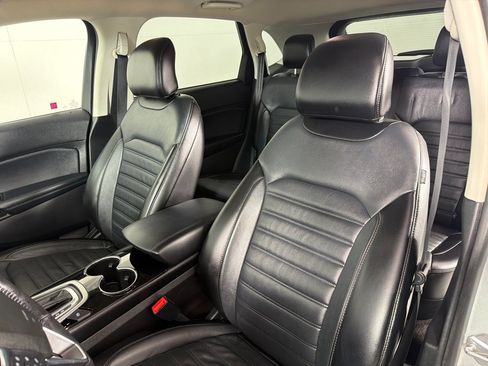 Used 2018 Ford Edge SEL w/ Equipment Group 201A AWD/4WD image 12