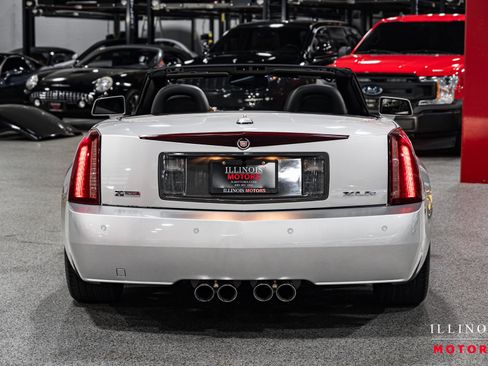 Used 2004 Cadillac XLR image 4