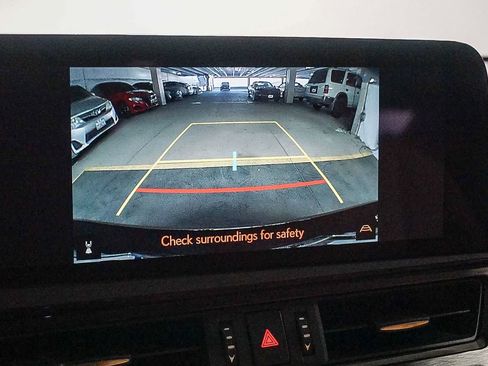 Used 2025 Lexus ES 300h w/ Premium Package FWD image 24