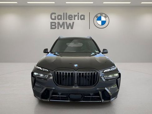Used 2026 BMW X7 xDrive40i w/ M Sport Package image 3