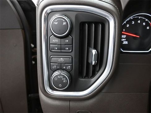 Used 2019 Chevrolet Silverado 1500 LT w/ All-Star Edition image 21