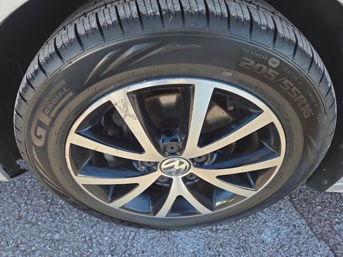 Used 2016 Volkswagen Jetta SE image 12