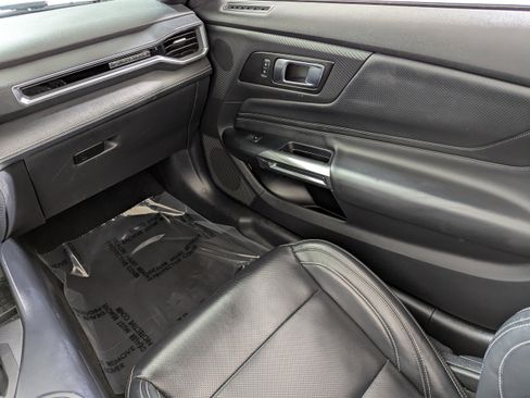 Used 2024 Ford Mustang Premium image 11