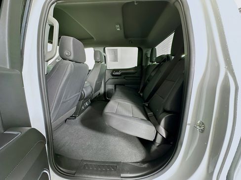 Used 2024 Chevrolet Silverado 1500 LT image 26