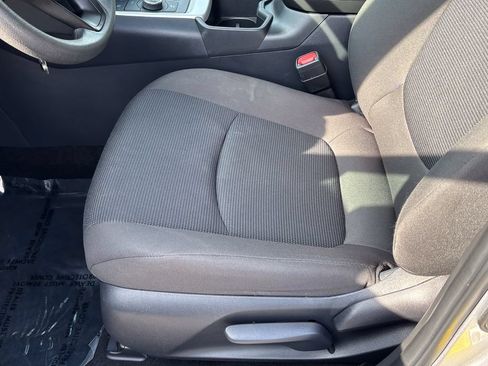 Used 2025 Toyota RAV4 LE AWD/4WD image 19