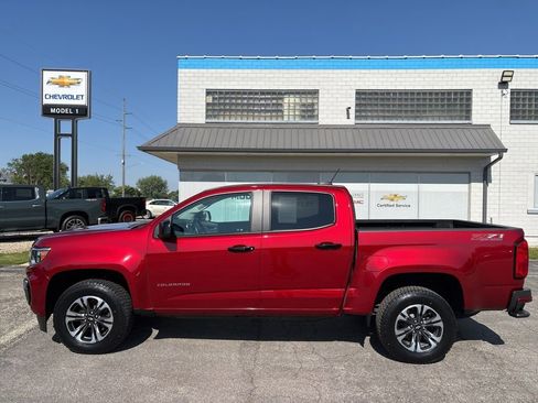 Used 2021 Chevrolet Colorado Z71 w/ Safety Package AWD/4WD image 7
