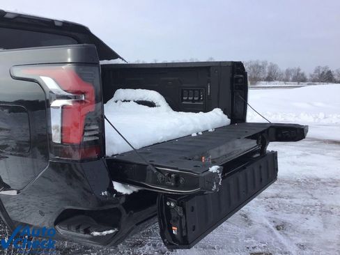 Used 2024 Chevrolet Silverado EV RST image 6