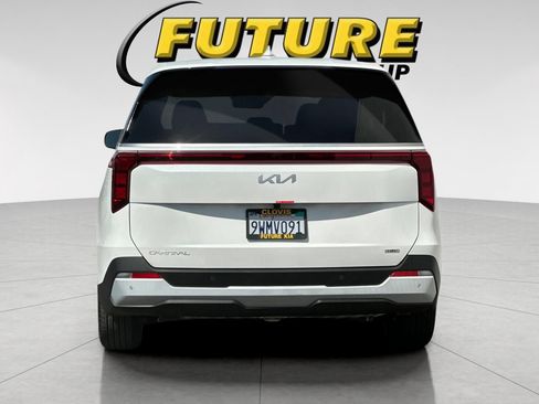 Used 2026 Kia Carnival LXS FWD image 5
