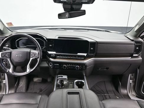 Used 2022 Chevrolet Silverado 1500 RST w/ Redline Edition AWD/4WD image 17