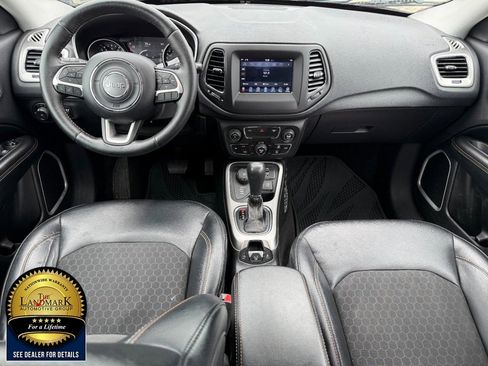 Used 2017 Jeep Compass Latitude w/ Popular Equipment Group AWD/4WD image 16