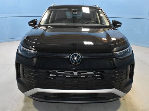 Certified 2026 Volkswagen Tiguan SE w/ Panoramic Sunroof Package AWD/4WD image 20