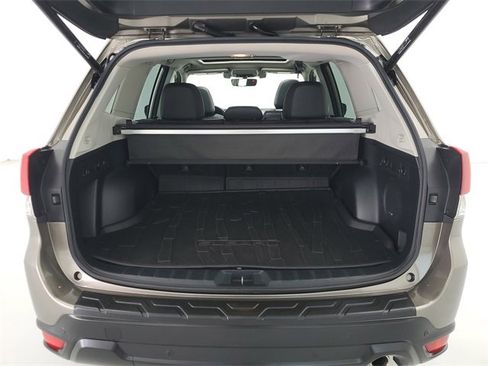 Used 2021 Subaru Forester Limited image 11