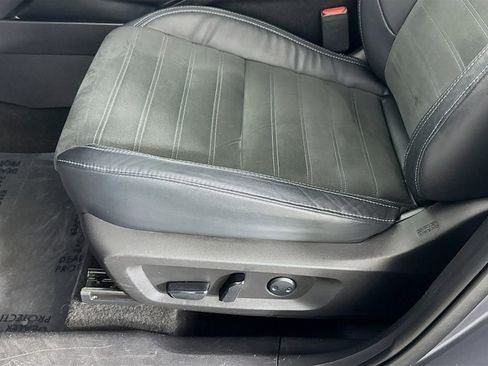 Used 2022 Mitsubishi Outlander SE AWD/4WD image 23